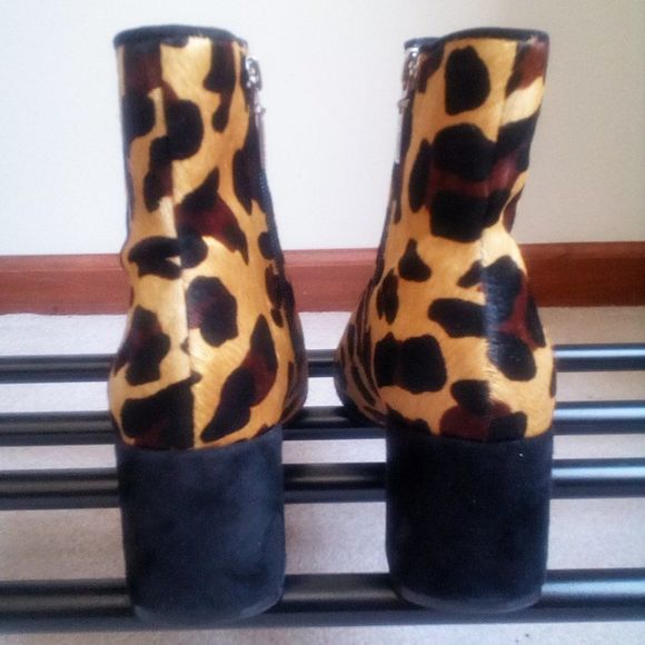 SCHUTZ Women's Mery BOLD LEOPARD Print Boot NEW - Picture 4 of 7